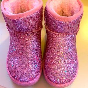 Girls ugg style boots